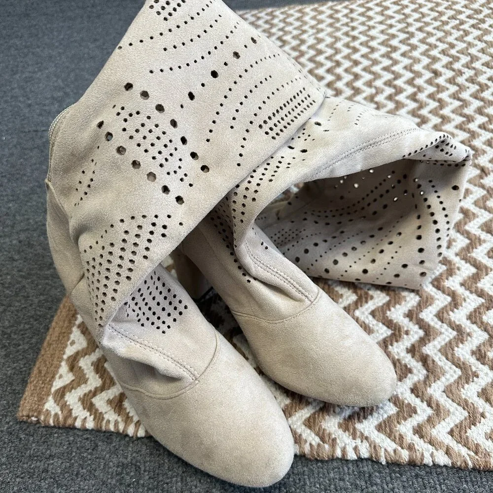Boutique Faux Suede Textured Over The Knee Heel Boot Womens Size Large 8/9 Taupe